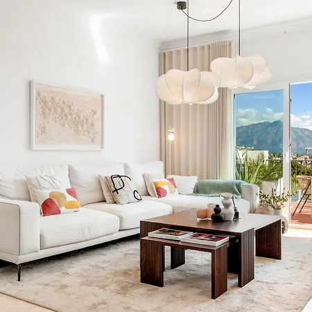Apartmán Luxurious Penthouse - View, Roof Terrace, 3br - 2ba *