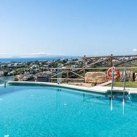 Luxurious Penthouse - View, Roof Terrace, 3br - 2ba * Estepona