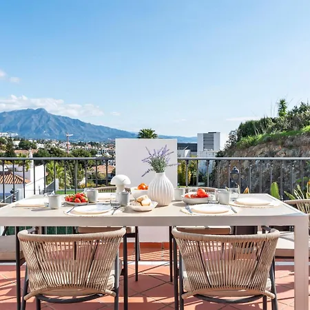 Apartmán Luxurious Penthouse - View, Roof Terrace, 3br - 2ba *