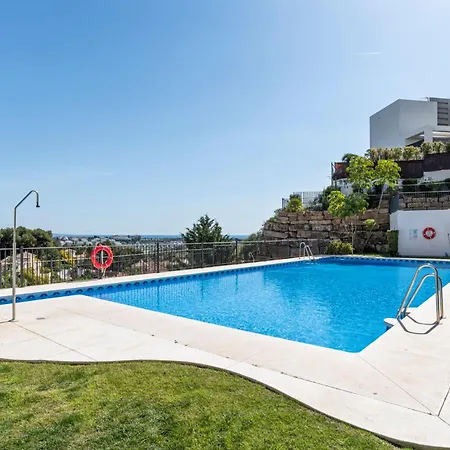 Luxurious Penthouse - View, Roof Terrace, 3br - 2ba * Estepona