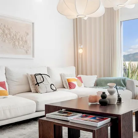 Luxurious Penthouse - View, Roof Terrace, 3br - 2ba Apartmán *