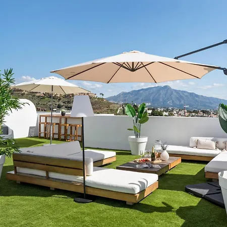 Luxurious Penthouse - View, Roof Terrace, 3br - 2ba Apartmán Estepona