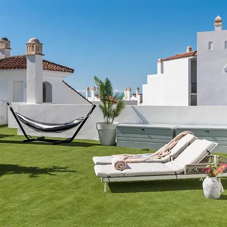 Luxurious Penthouse - View, Roof Terrace, 3br - 2ba Apartmán Estepona