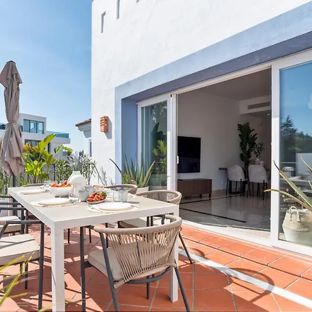 Apartmán Luxurious Penthouse - View, Roof Terrace, 3br - 2ba *