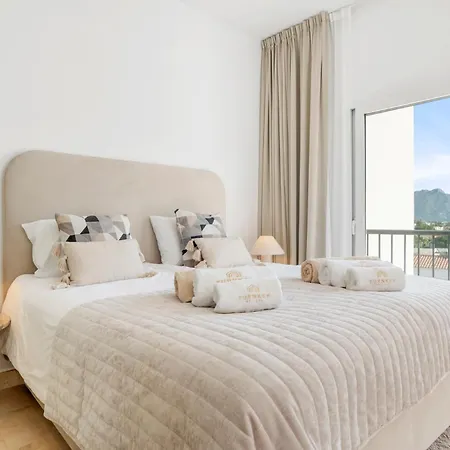 Luxurious Penthouse - View, Roof Terrace, 3br - 2ba Estepona