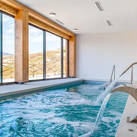 Luxurious Penthouse - View, Roof Terrace, 3br - 2ba Apartmán *