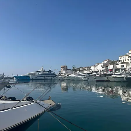 Apartmán Luxurious Penthouse - View, Roof Terrace, 3br - 2ba Estepona