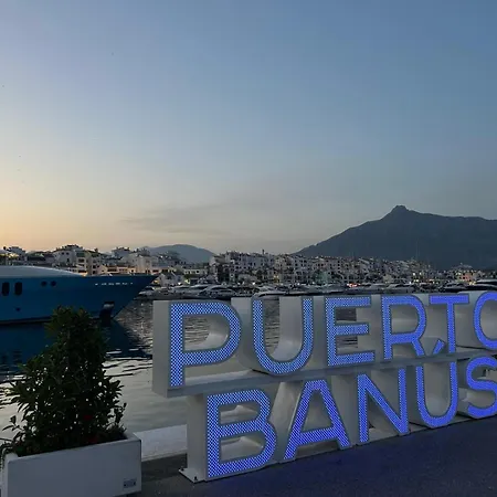 Apartmán Luxurious Penthouse - View, Roof Terrace, 3br - 2ba