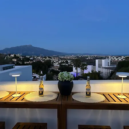 Apartmán Luxurious Penthouse - View, Roof Terrace, 3br - 2ba *